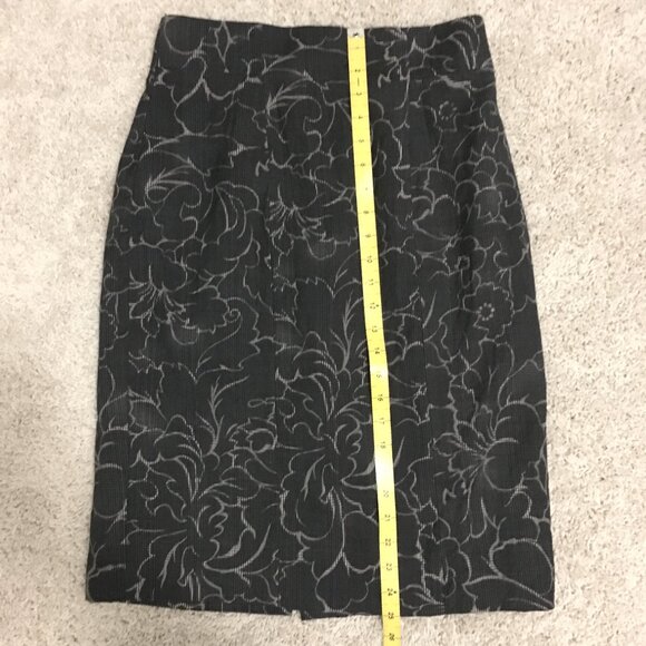 Elie Tahari 100% Wool Brown and Tan Floral Pencil Skirt - Picture 14 of 14